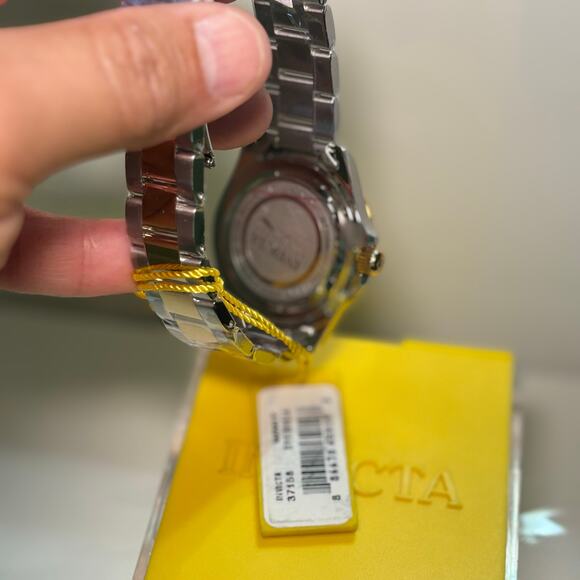 Invicta Pro Diver 37158 Men's Quartz Watch 40mm Black Dial Two Tone Bracelet - Picture 9 of 17